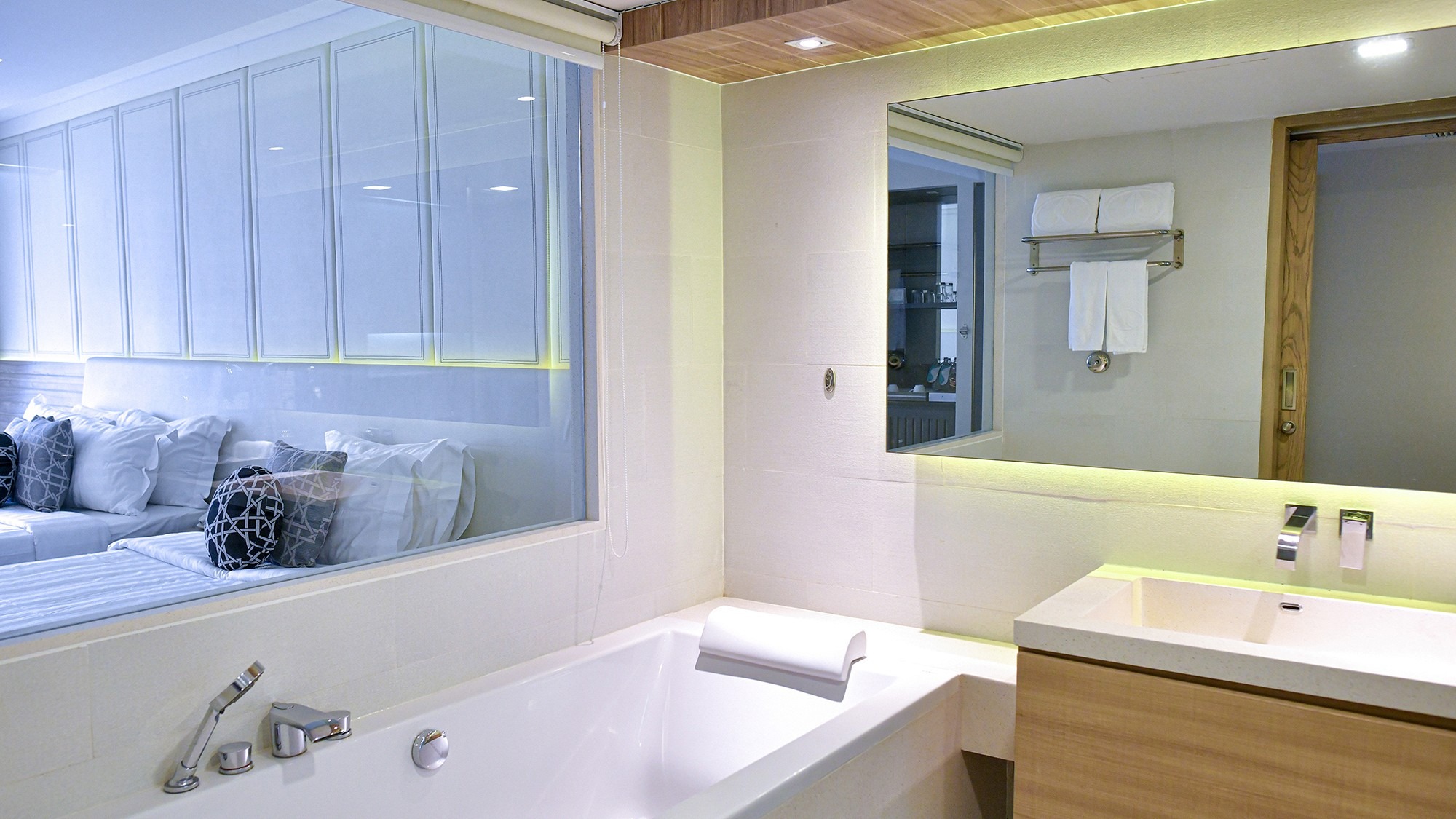 プーケット グレースランド リゾート&スパ デラックスルーム(イメージ)