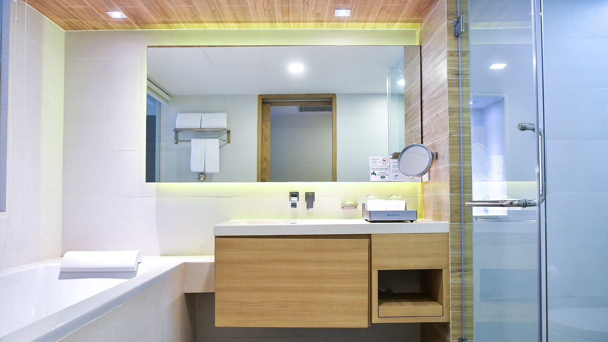 プーケット グレースランド リゾート&スパ デラックスルーム(イメージ)