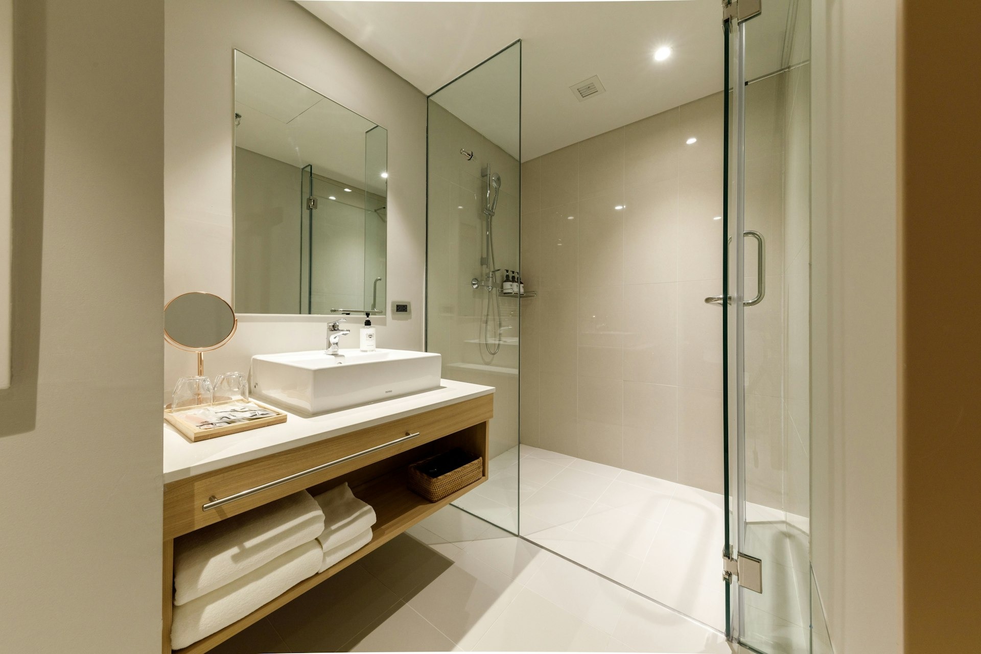 ��Ŵ�ۥƥ� ���롼�� �Х󥳥� �������� ����������ɥ롼��(���᡼��)